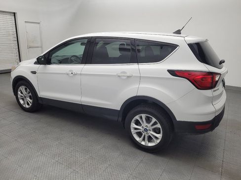 Used 2019 Ford Escape SE FWD image 3