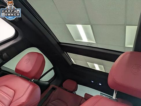 Used 2023 Alfa Romeo Stelvio Veloce AWD/4WD image 24