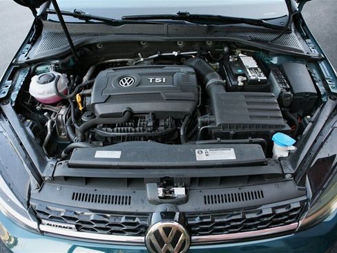 Used 2019 Volkswagen Golf Alltrack SE AWD/4WD image 7