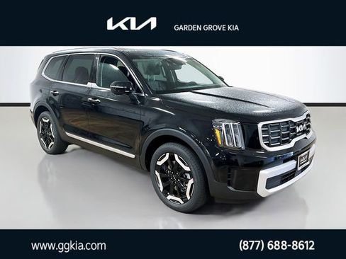 New 2025 Kia Telluride S image 1