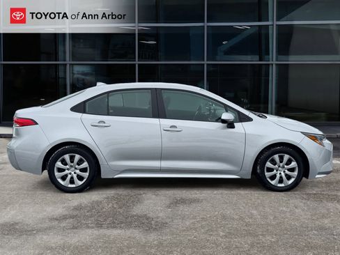 Certified 2025 Toyota Corolla LE image 10