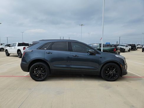 Used 2020 Cadillac XT5 Sportv w/ Platinum Package AWD/4WD image 2