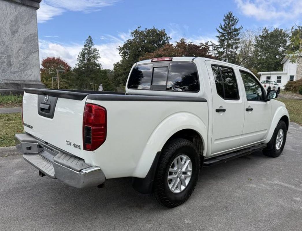 Used 2018 Nissan Frontier SV AWD/4WD image 7