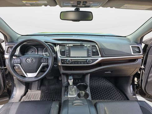 Used 2016 Toyota Highlander Limited AWD/4WD image 11
