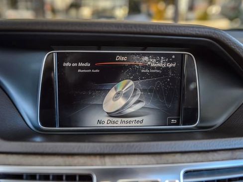 Used 2016 Mercedes-Benz E 350 Sedan w/ Premium Package image 24