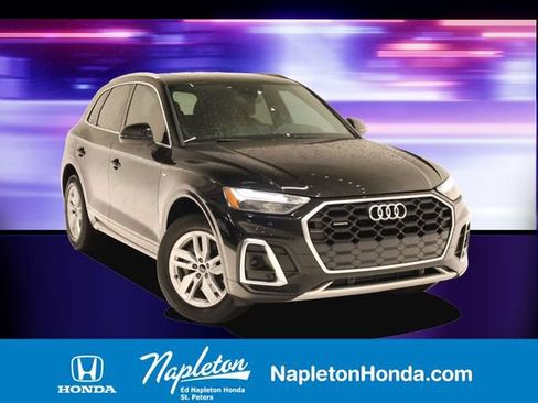 Used 2022 Audi Q5 2.0T Premium w/ Convenience Package AWD/4WD image 1