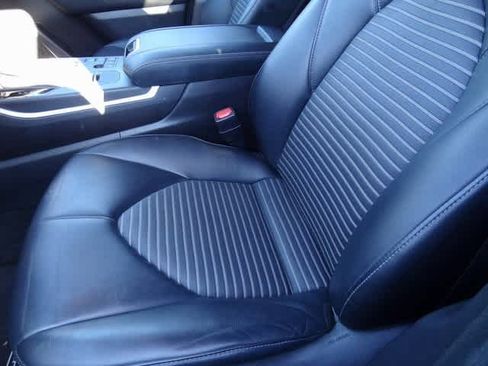 Used 2023 Toyota Highlander XSE image 6