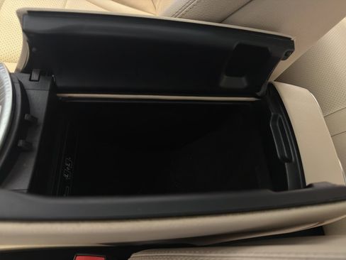 Used 2016 Mercedes-Benz GLC 300 4MATIC w/ Multimedia Package image 20