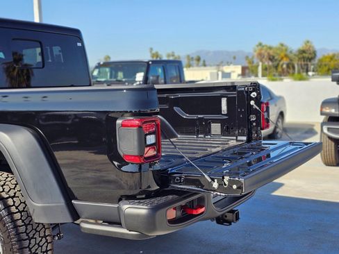 New 2026 Jeep Gladiator Rubicon image 8
