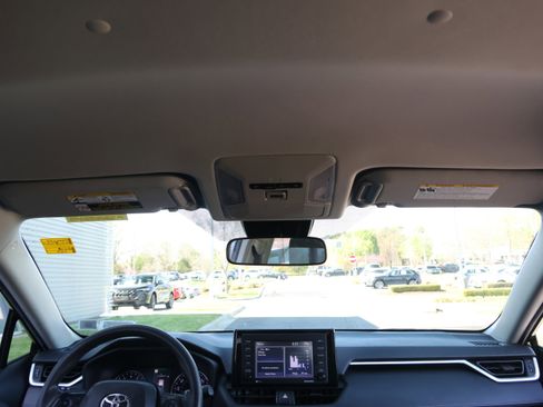 Used 2020 Toyota RAV4 XLE w/ All Weather Liner Package image 29