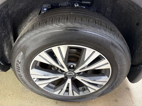 Certified 2023 Nissan Rogue SV AWD/4WD image 5