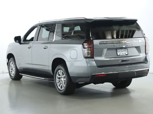Used 2023 Chevrolet Suburban LT image 42