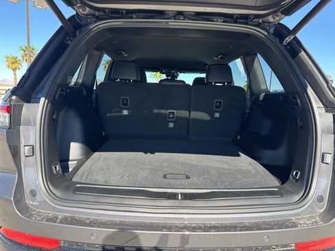 New 2025 Jeep Grand Cherokee Limited w/ Black Appearance Package image 5