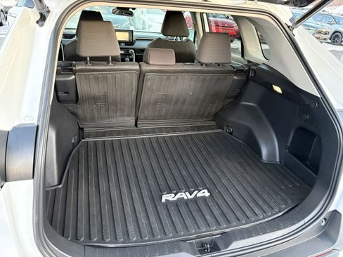 Certified 2022 Toyota RAV4 XLE w/ Convenience Package image 8