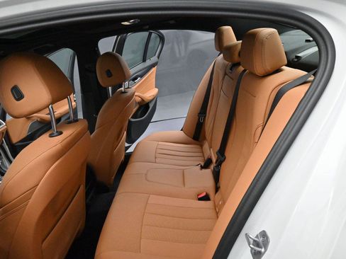 Used 2023 BMW 540i w/ M Sport Package image 31