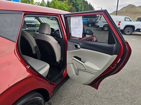 Used 2022 Kia Soul LX w/ Technology Package FWD image 24