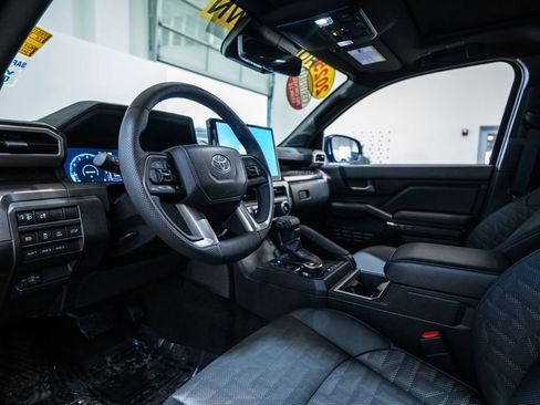 Certified 2025 Toyota Tacoma TRD Off-Road image 13