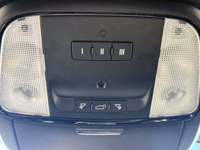 Used 2021 Dodge Durango R/T w/ Technology Group RWD image 28