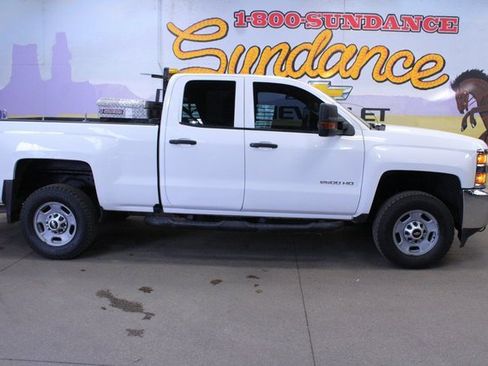 Used 2015 Chevrolet Silverado 2500 W/T image 1