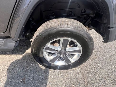 Used 2020 Jeep Wrangler Unlimited Sahara image 18