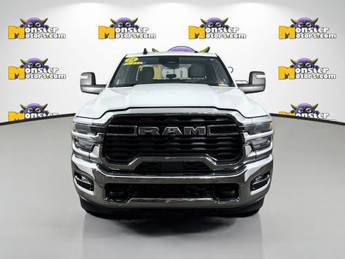 Used 2025 RAM 2500 Big Horn AWD/4WD image 2