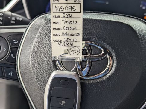 Used 2021 Toyota Corolla XSE FWD image 37