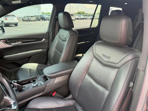 Used 2021 Cadillac XT6 Premium Luxury FWD image 13