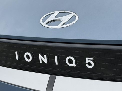 Certified 2023 Hyundai Ioniq 5 SEL w/ Cargo Package image 30