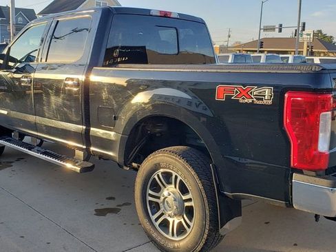 Used 2018 Ford F250 Lariat w/ Chrome Package image 6