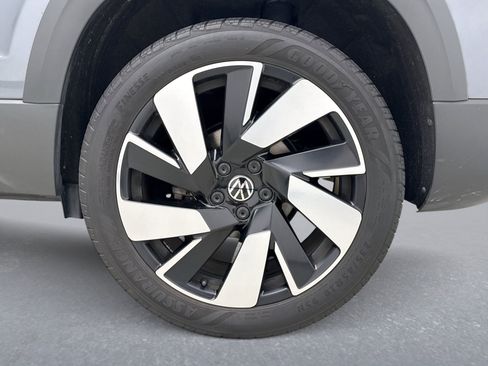Used 2023 Volkswagen Taos SEL AWD/4WD image 22