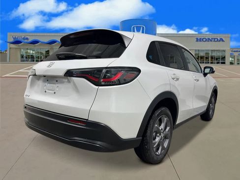 New 2026 Honda HR-V LX image 5