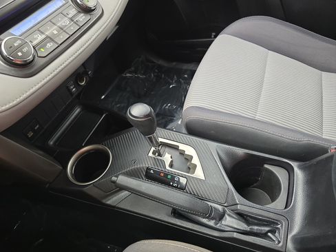 Used 2015 Toyota RAV4 XLE AWD/4WD image 23
