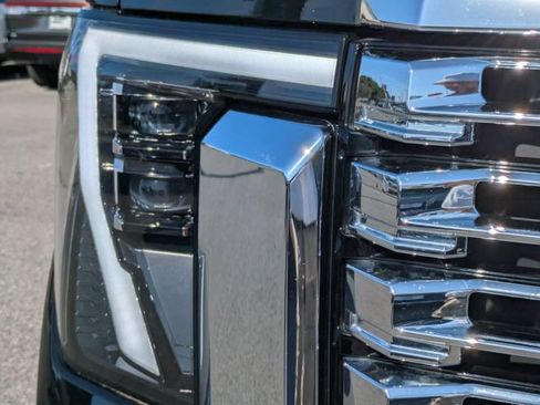 Used 2024 GMC Sierra 2500 Denali w/ Denali Reserve Package AWD/4WD image 10