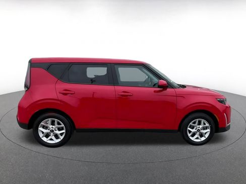 Used 2025 Kia Soul LX w/ LX Technology Package image 16