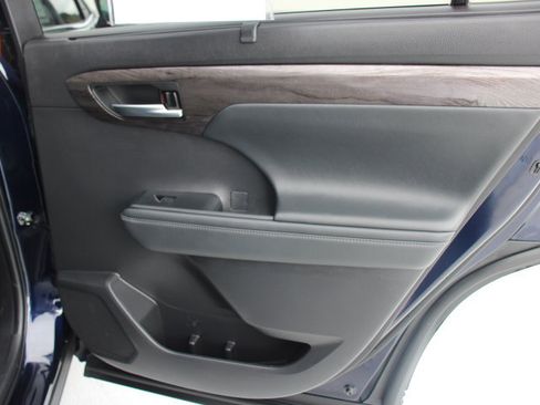 Certified 2022 Toyota Highlander Limited image 20