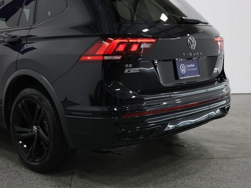 Used 2023 Volkswagen Tiguan SE R-Line AWD/4WD image 10