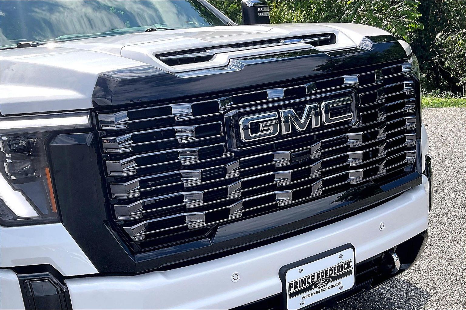 Used 2025 GMC Sierra 2500 Denali Ultimate AWD/4WD image 29