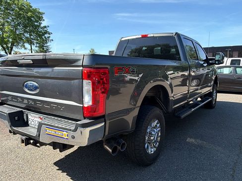 Used 2017 Ford F350 XLT w/ XLT Premium Package AWD/4WD image 5