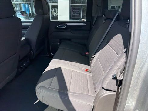 Used 2025 Chevrolet Silverado 2500 LT w/ Convenience Package image 7