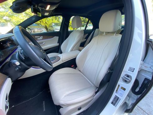 Used 2023 Mercedes-Benz E 350 4MATIC Sedan image 30