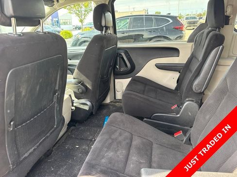 Used 2014 Dodge Grand Caravan SXT FWD image 6