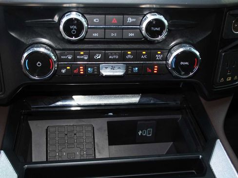 Used 2025 Ford F250 King Ranch w/ FX4 Off-Road Package AWD/4WD image 46