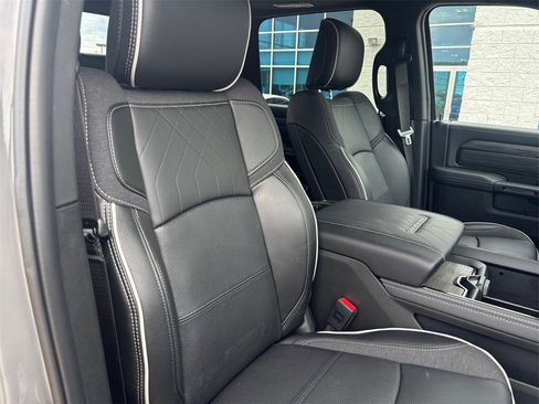 New 2025 RAM 2500 Limited image 19