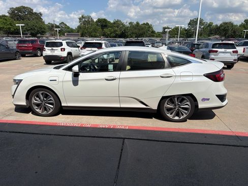 Used 2019 Honda Clarity Plug-In Hybrid image 4
