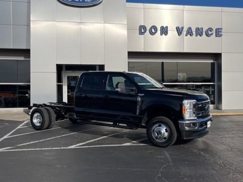 Used 2023 Ford F350 XLT w/ XLT Value Package image 1