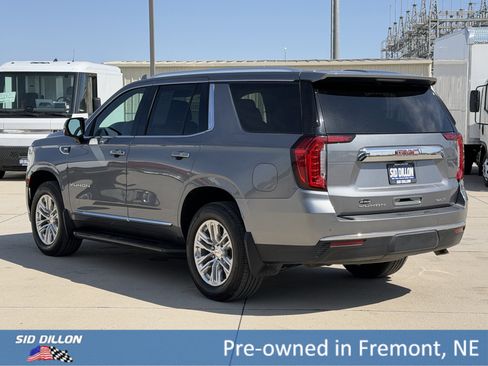 Certified 2022 GMC Yukon SLT w/ SLT Premium Package AWD/4WD image 8