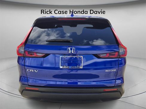 Used 2025 Honda CR-V EX image 5