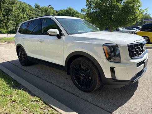 Used 2022 Kia Telluride SX AWD/4WD image 3