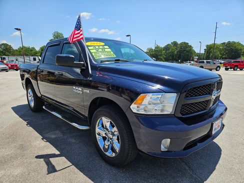Used 2016 RAM 1500 Express AWD/4WD image 8