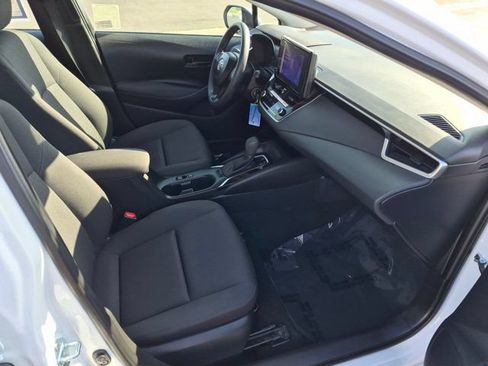 Used 2024 Toyota Corolla LE FWD image 5